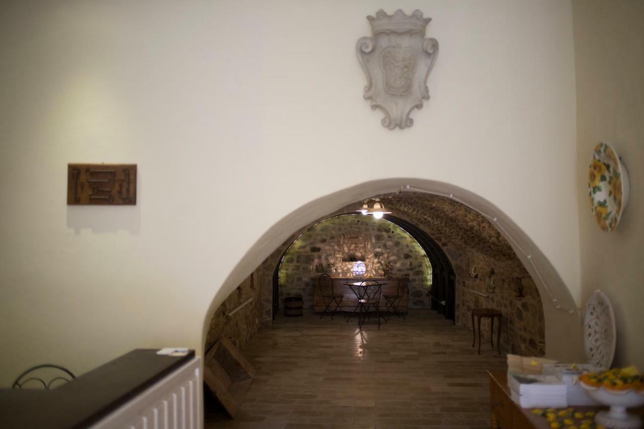 La Casa Incantata Rocca Imperiale Ngoại thất bức ảnh